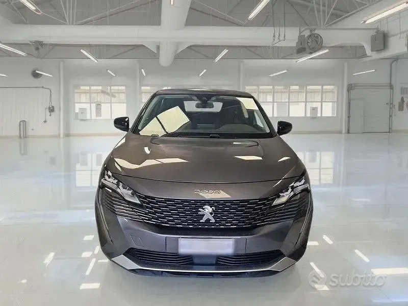 Usata Peugeot 3008 Active 130 CV (95 kW) 2022 Grigio SUV