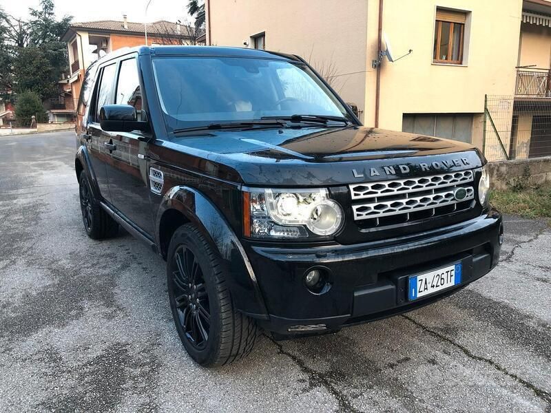 Nero Usata 2014 Land Rover Discovery 4 SE SUV | 22.500 € (Cara) - Immagine 1/4