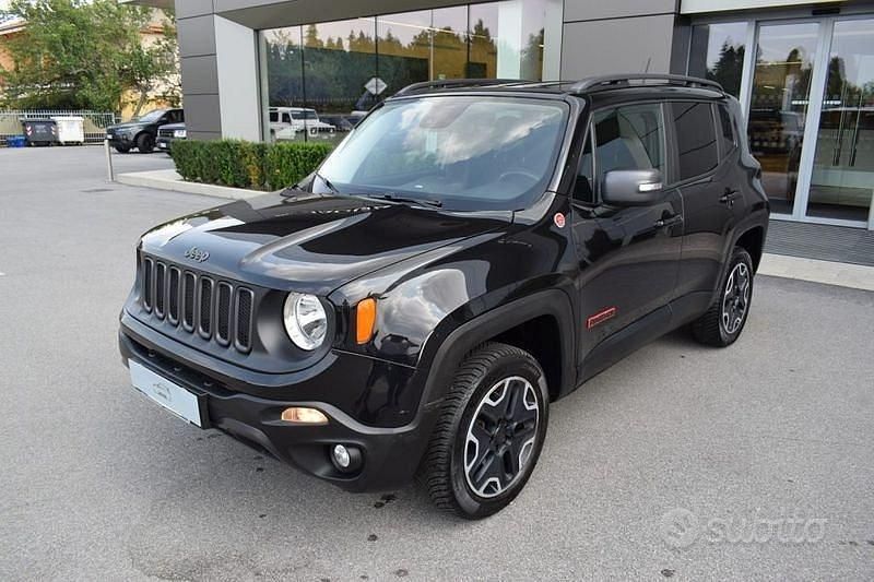 Usata Jeep Renegade Trailhawk 170 CV (125 kW) 2015 Nero SUV