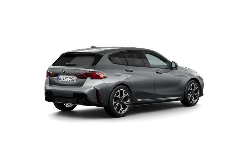 Nuova BMW 118 150 CV (110 kW) 2026 Skyscraper grey metallic Utilitaria