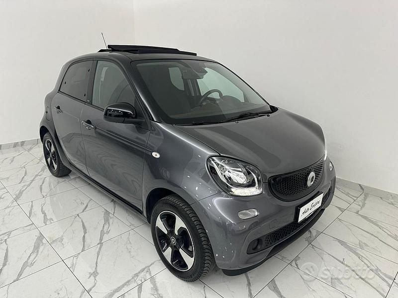 Usata Smart ForFour 71 CV (52 kW) 2019 Grigio Utilitaria