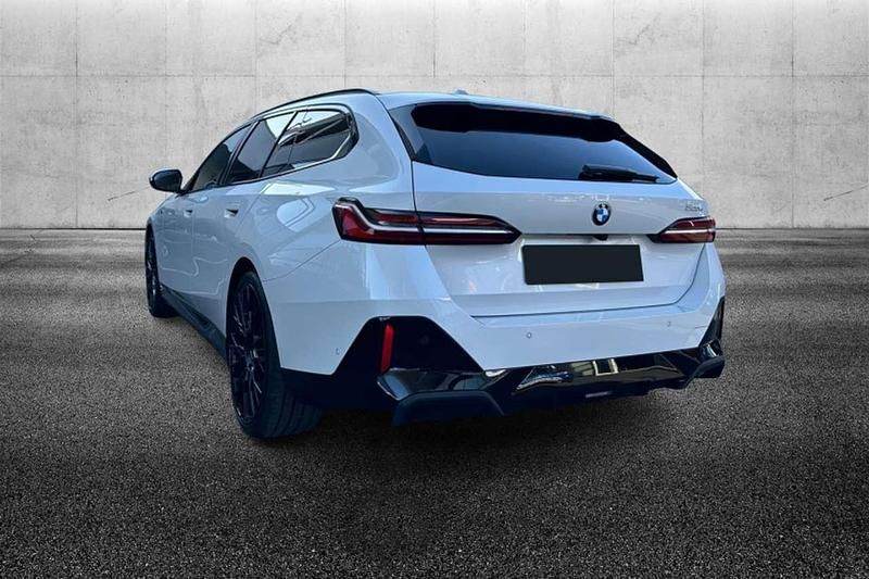 Usata BMW 520 M Sport 197 CV (144 kW) 2024 Bianco Station wagon