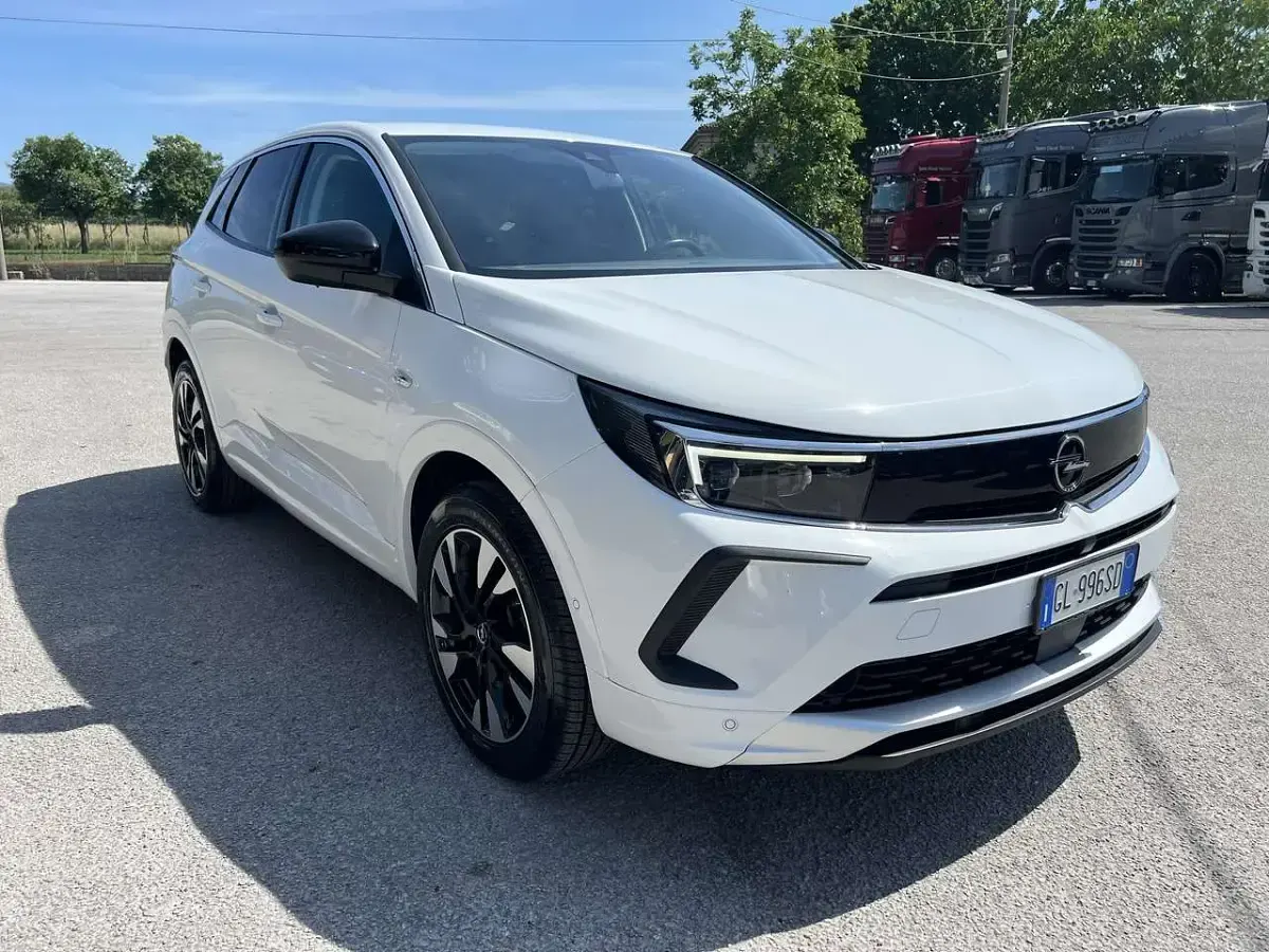 Usata Opel Grandland X Business Elegance 131 CV (96 kW) 2022 White jade pwp SUV