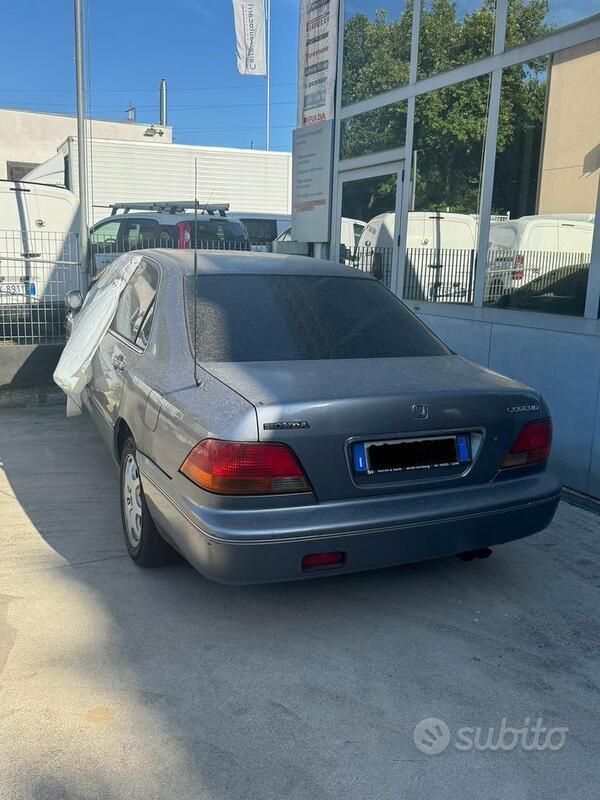 Usata Honda Legend 205 CV (150 kW) 1999 Grigio Berlina