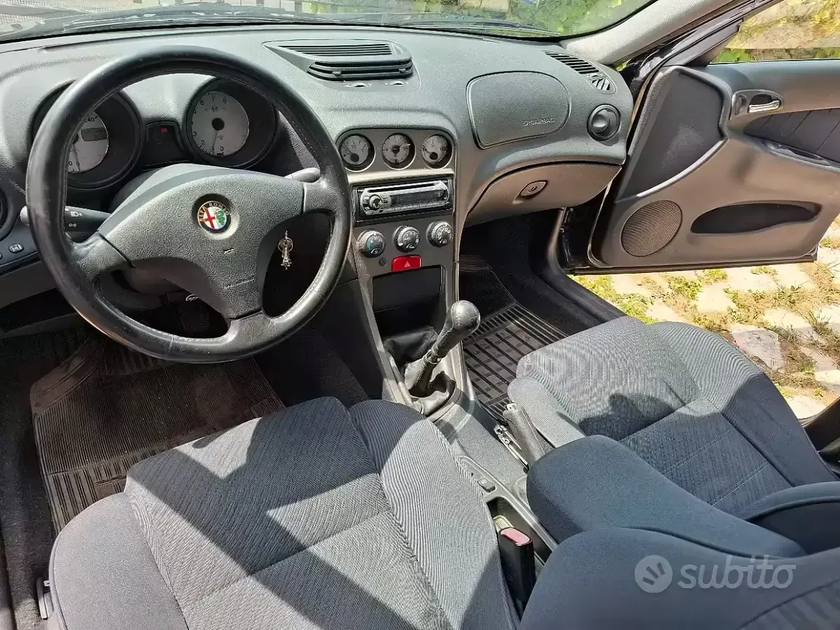 Usata Alfa Romeo 156 144 CV (105 kW) 2000 Nero Berlina