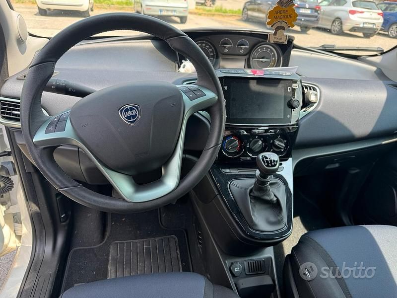 Usata Lancia Ypsilon 2024 Bianco Utilitaria