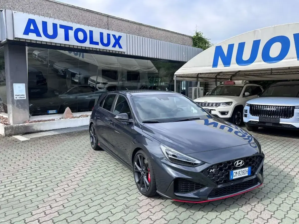 Usata Hyundai i30 N Performance 280 CV (205 kW) 2023 Grigio Berlina