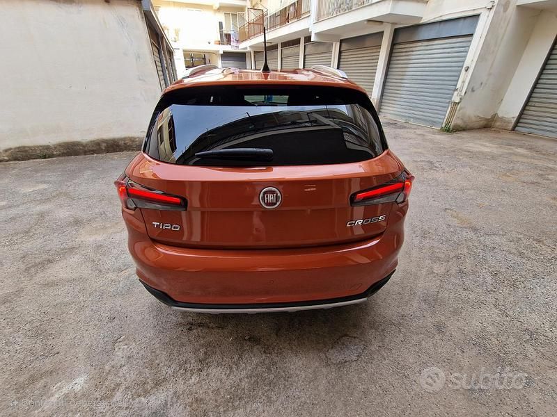 Usata Fiat Tipo Cross 101 CV (74 kW) 2021 Berlina