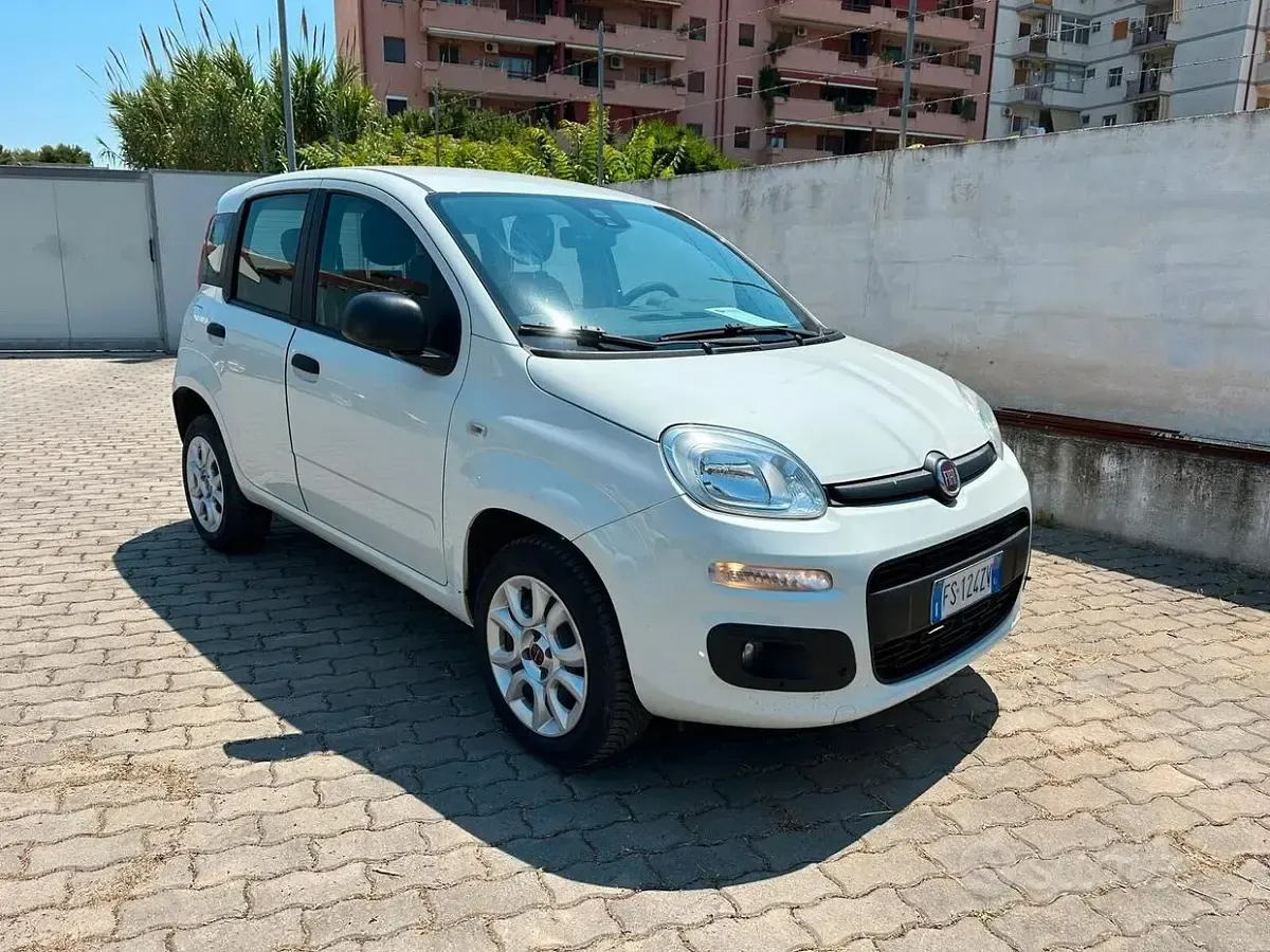 Usata Fiat Panda Easy 71 CV (52 kW) 2018 Bianco Utilitaria