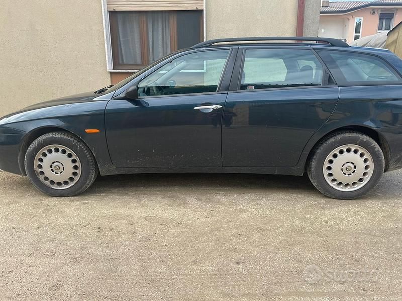 Usata Alfa Romeo 156 Impression 140 CV (102 kW) 2001 Blu Station wagon