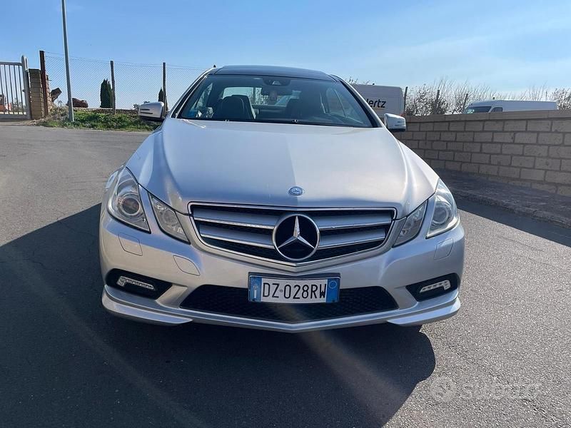 Usata Mercedes E250 Avantgarde 203 CV (149 kW) 2010 Grigio Coupé