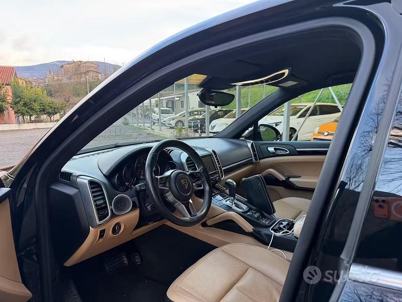 Usata Porsche Cayenne 250 CV (183 kW) 2016 Nero SUV