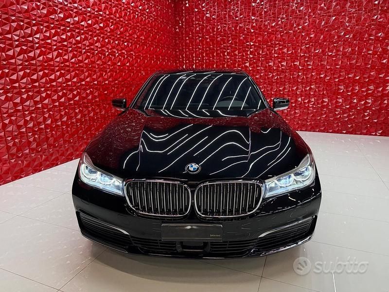 Usata BMW 730 Efficient Dynamics 265 CV (194 kW) 2018 Nero Berlina