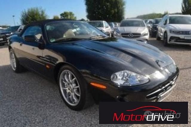 Usata Jaguar XK8 284 CV (208 kW) 1999 Nero Cabrio