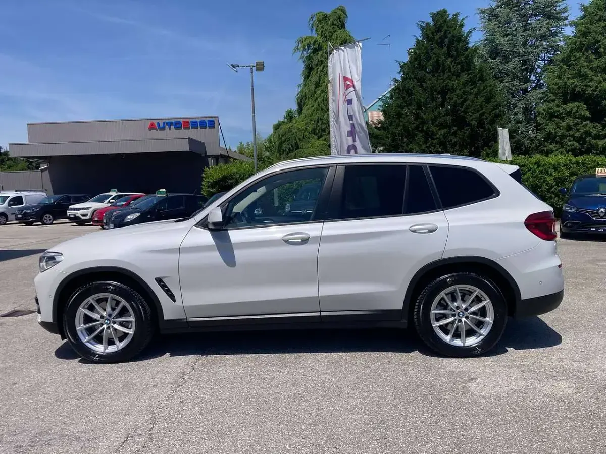 Usata BMW X3 Advantage 190 CV (139 kW) 2020 Mineral weiss perl effekt SUV