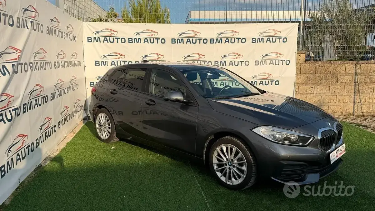 Usata BMW 116 Sport Line 116 CV (85 kW) 2020 Grigio Utilitaria