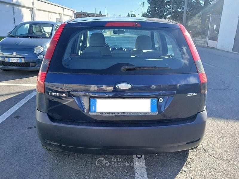 Usata Ford Fiesta 68 CV (50 kW) 2003 Blu Utilitaria