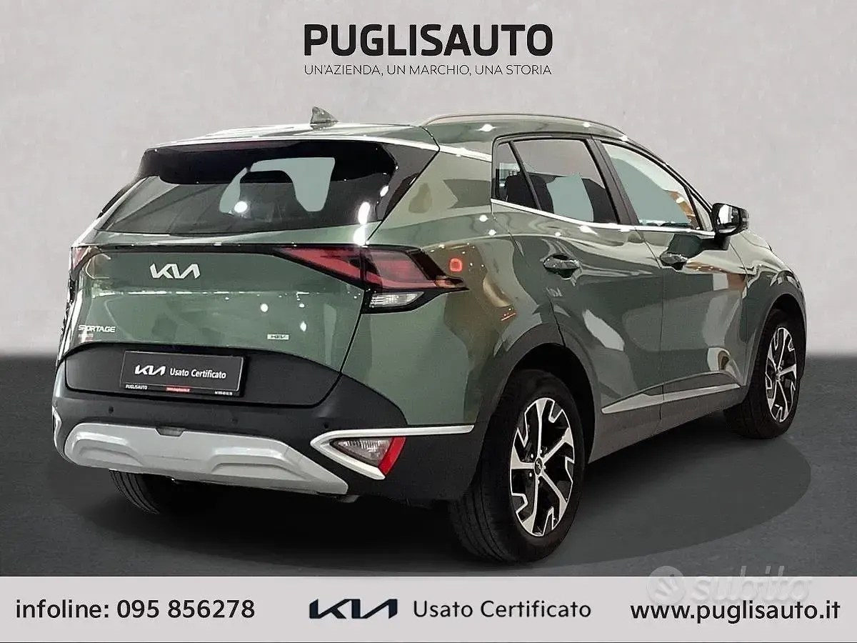 Usata Kia Sportage Style 180 CV (132 kW) 2022 Verde SUV