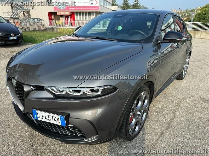 Usata Alfa Romeo Tonale Edizione Speciale 131 CV (96 kW) 2022 Grigio scuro metallizzato SUV