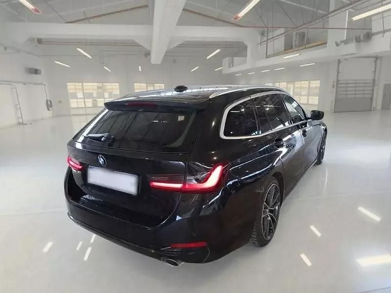 Usata BMW 318 150 CV (110 kW) 2024 Nero Station wagon