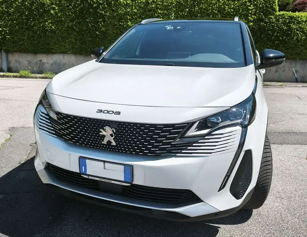 Usata Peugeot 3008 GT 131 CV (96 kW) 2024 Bianco SUV
