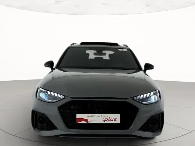 Usata Audi RS4 Ambiente 450 CV (330 kW) 2023 Grigio nardo Station wagon
