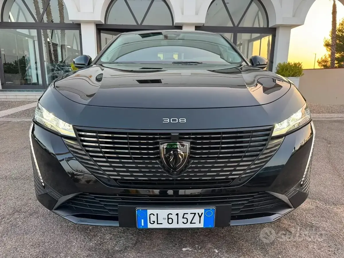 Usata Peugeot 308 Allure 131 CV (96 kW) 2022 Nero Station wagon