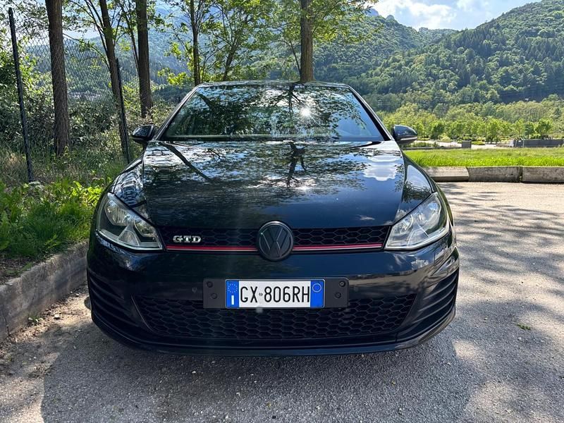 Usata VW Golf VII GTD 183 CV (134 kW) 2014 Nero Berlina