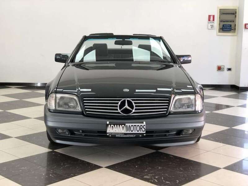 Usata Mercedes SL500 326 CV (239 kW) 1993 Blauschwarz  metalliclack Cabrio