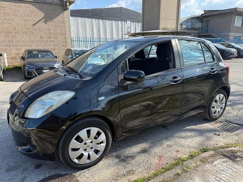 Usata Toyota Yaris 69 CV (50 kW) 2008 Blu Utilitaria