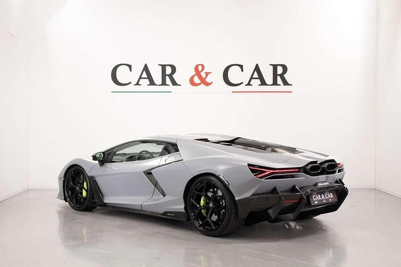 Nuova Lamborghini Revuelto 1014 CV (745 kW) 2025 Grigio Coupé