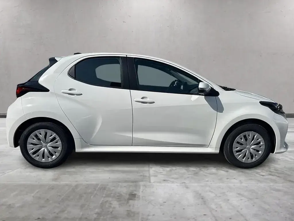 Nuova Toyota Yaris Hybrid 115 CV (84 kW) 2026 Bianco Berlina