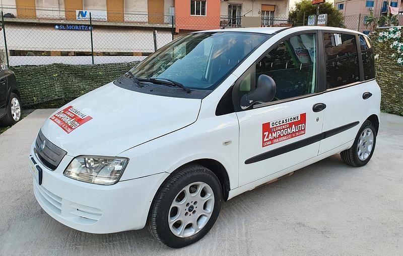 Usata Fiat Multipla 103 CV (75 kW) 2007 Bianco Monovolume