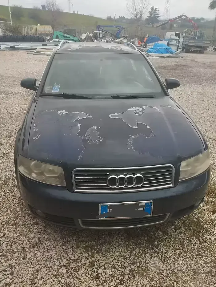 Usata Audi A4 130 CV (95 kW) 2004 Blu Station wagon