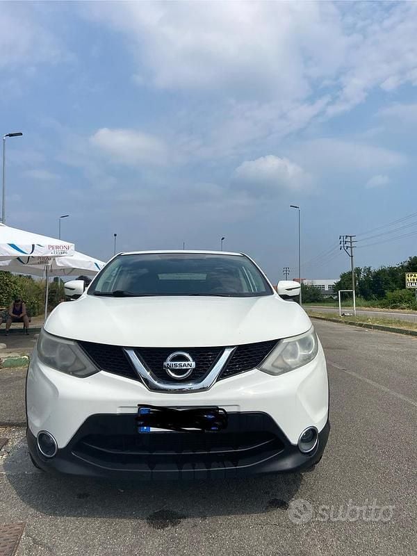 Usata Nissan Qashqai 110 CV (80 kW) 2015 Bianco SUV