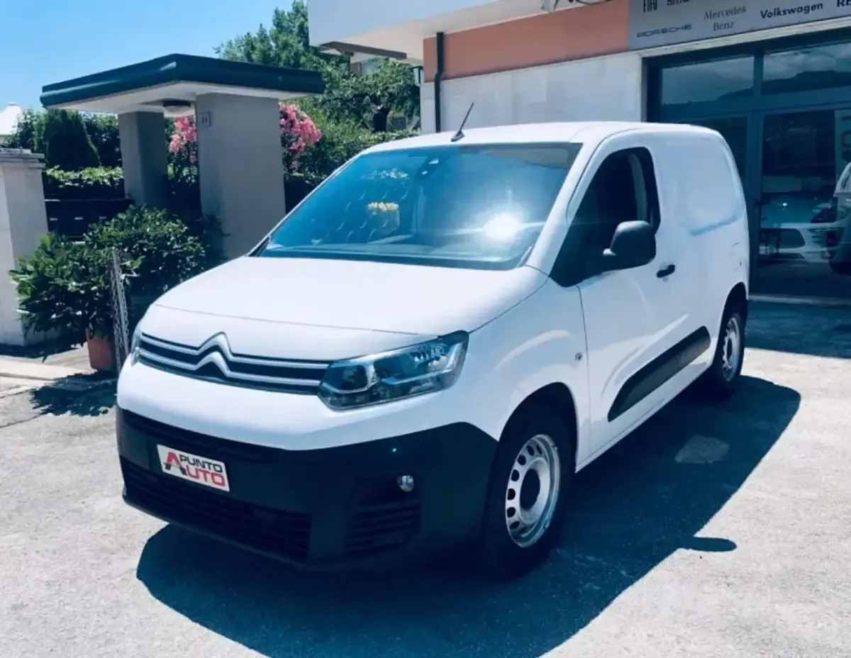 Usata Citroën Berlingo 99 CV (72 kW) 2020 Bianco Monovolume