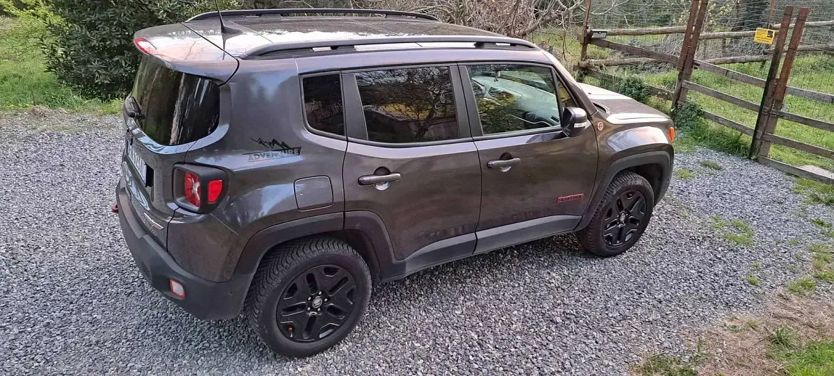 Usata Jeep Renegade Trailhawk 170 CV (125 kW) 2018 Grigio SUV