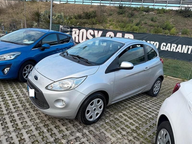 Argento Usata 2013 Ford Ka Utilitaria | 4900 € (Ottimo prezzo) - Immagine 1/4