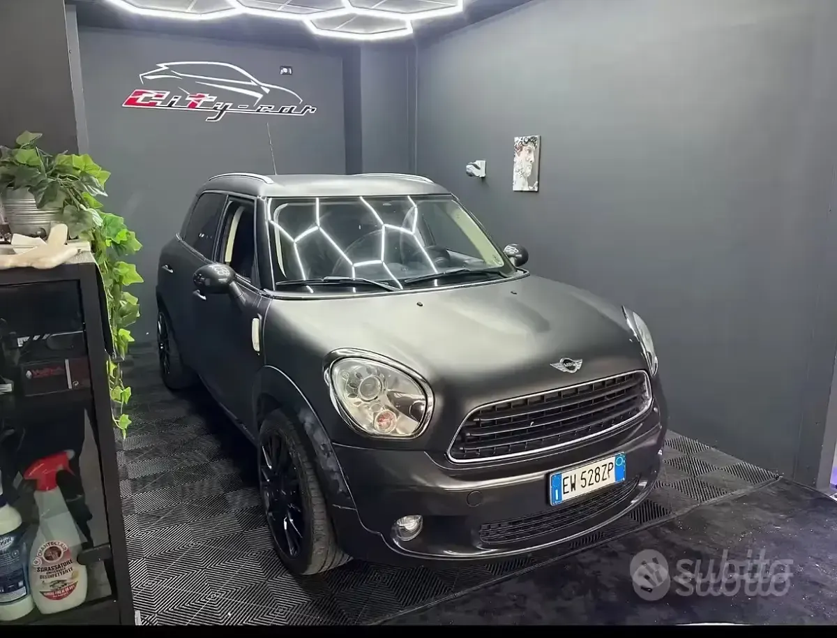 Usata Mini Cooper Countryman 111 CV (81 kW) 2015 Nero SUV