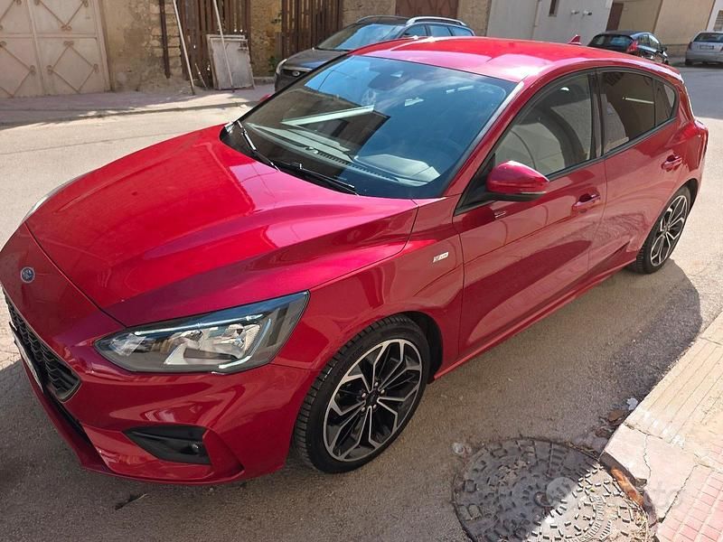 Usata Ford Focus ST-Line 120 CV (88 kW) 2021 Rosso Berlina