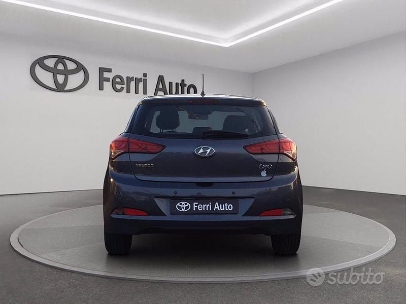 Usata Hyundai i20 Style 84 CV (61 kW) 2015 Grigio Berlina