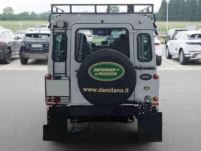 Usata Land Rover Defender SE 122 CV (89 kW) 2008 Grigio SUV