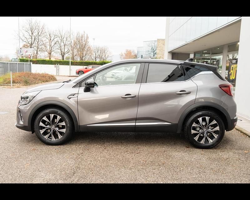 Usata Renault Captur Techno 91 CV (66 kW) 2024 Grigio SUV