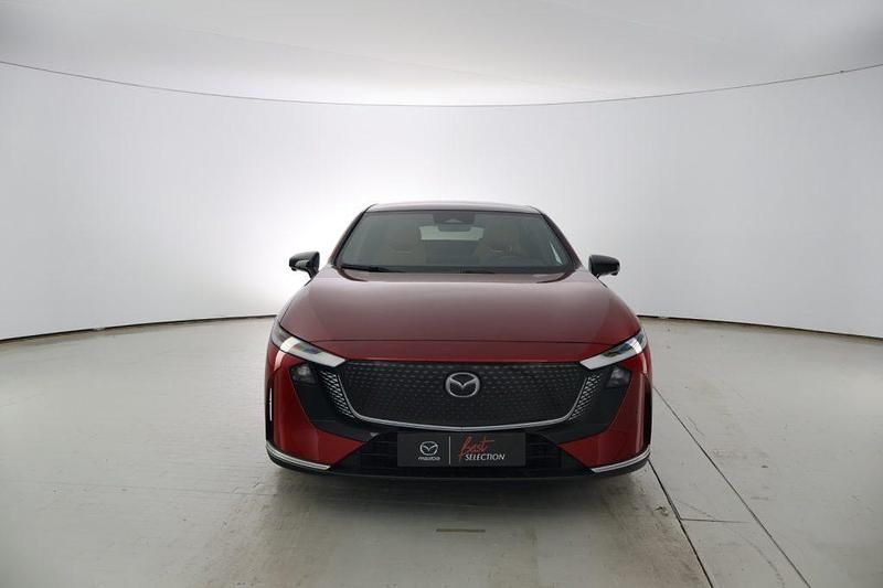 Nuova Mazda 6e Takumi-Line 180 kW (245 CV) 2025 Snowfalke white pearlescent Berlina