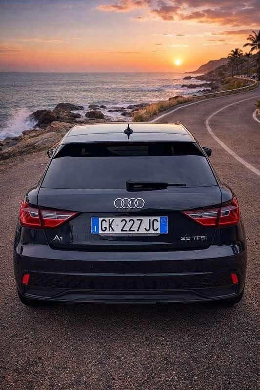 Usata Audi A1 Sportback Advanced 110 CV (80 kW) 2020 Blu/azzurro Utilitaria