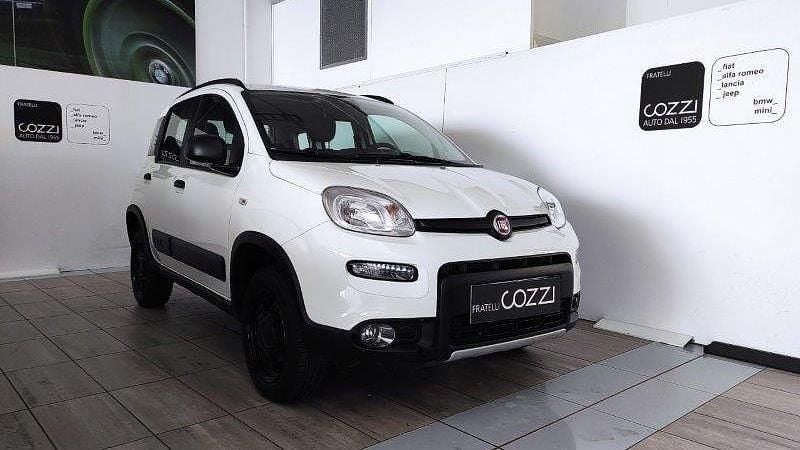 Usata Fiat Panda 4x4 Wild 85 CV (62 kW) 2022 Bianco Utilitaria