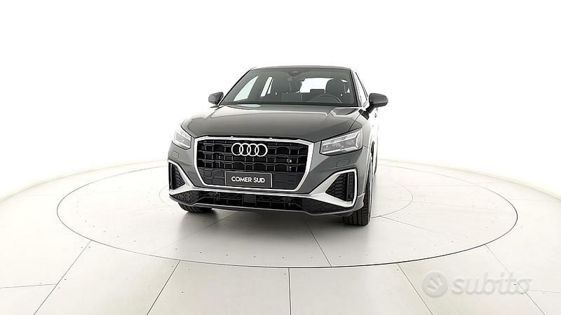 Grigio Usata 2025 Audi Q2 S-Line SUV | 36.900 € (Molto cara) - Immagine 1/4
