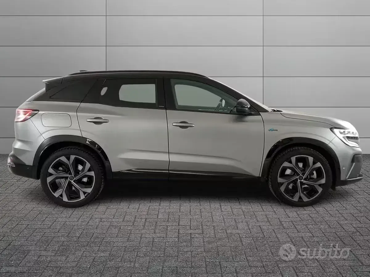 Usata Renault Austral Iconic Esprit Alpine 131 CV (96 kW) 2023 Nero SUV