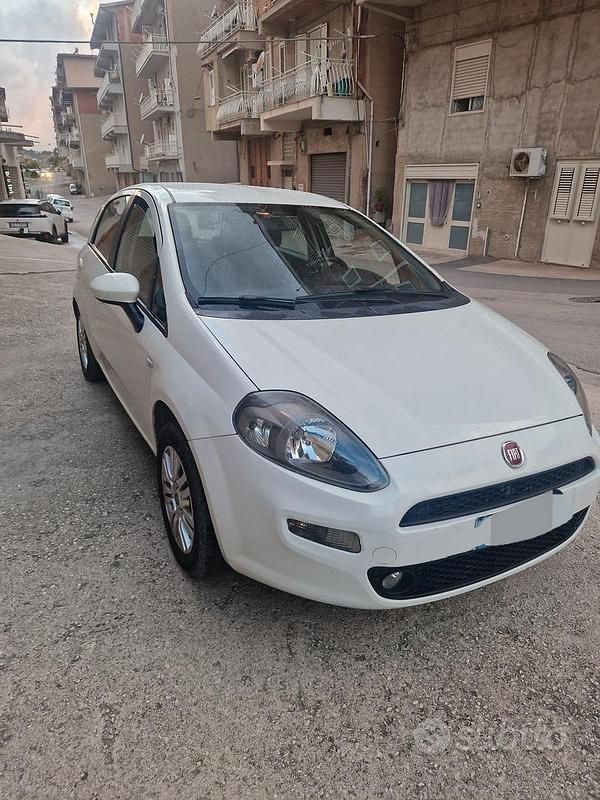 Usata Fiat Punto 75 CV (55 kW) 2014 Utilitaria