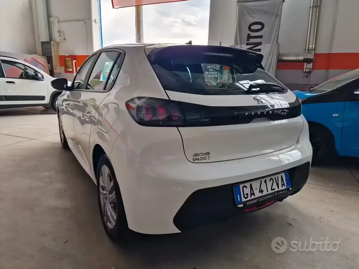 Usata Peugeot 208 Active 75 CV (55 kW) 2020 Bianco Utilitaria